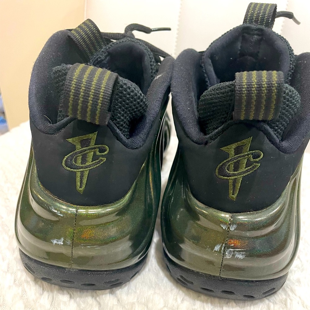 Nike air foamposite one legion green